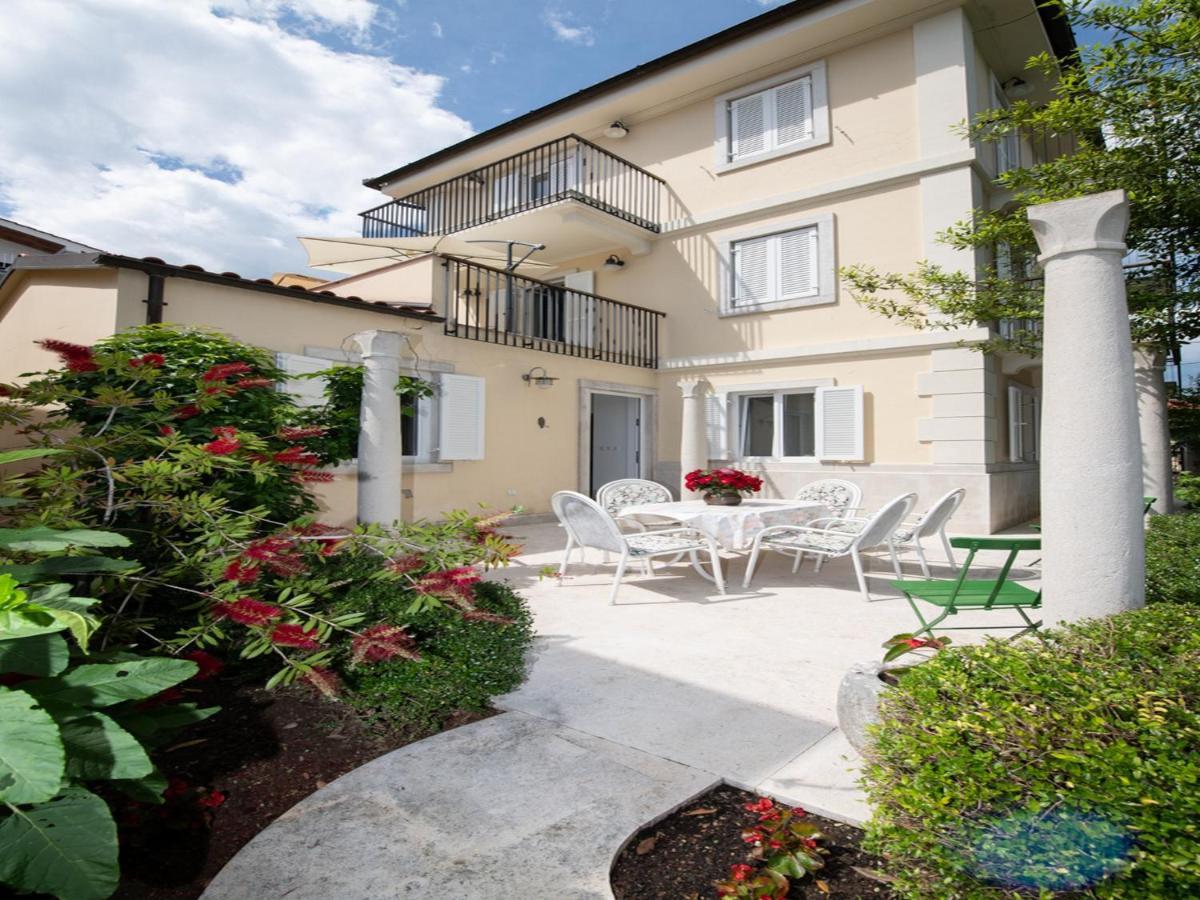 Apartment Marina With Sea View Lovran Exterior photo